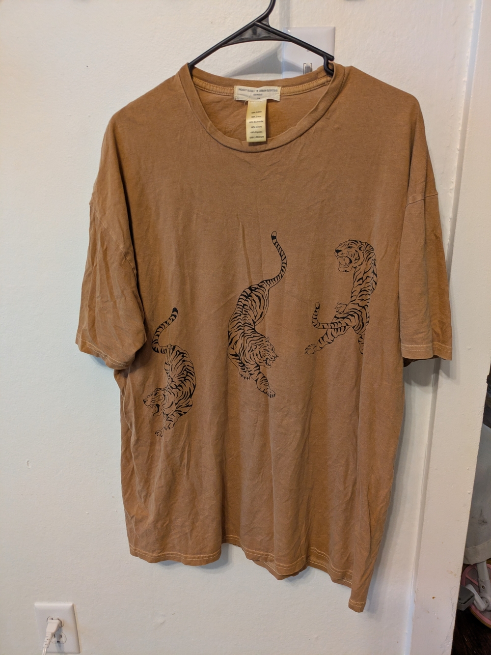 Urban Outfitters Brown Short Sleeve Tee with Tiger Graphic